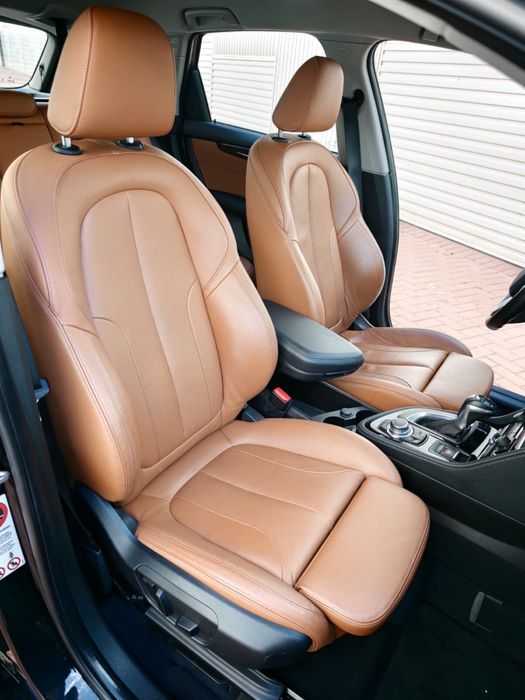 Bmw Luxury 218D Active Tourer Auto Elegância e comforto