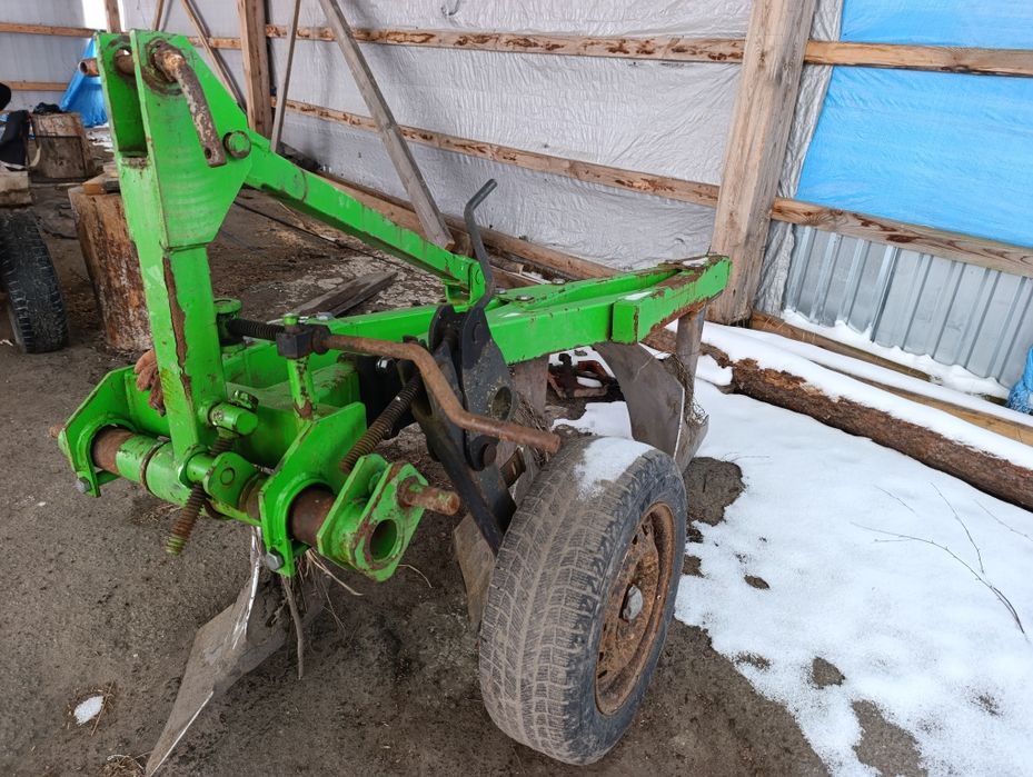 Продам плуг Бомет 3.30