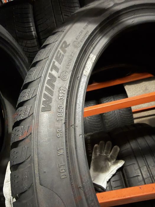 245/40 r19 Pirelli run flat 4шт.