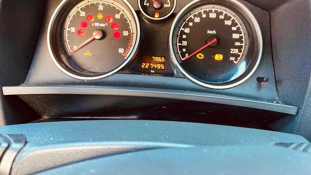 OPEL ZAFIRA 2012  7 Lugares