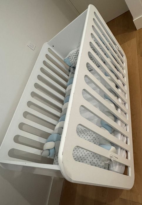 Berço praticamente novo