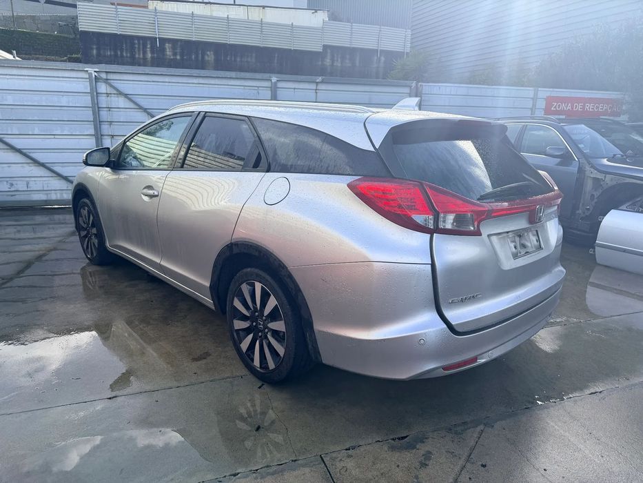 HONDA CIVIC TOURER 1.6 I-TEC DE 2015 EM CENTRO DE ABATE (FIM DE VIDA)