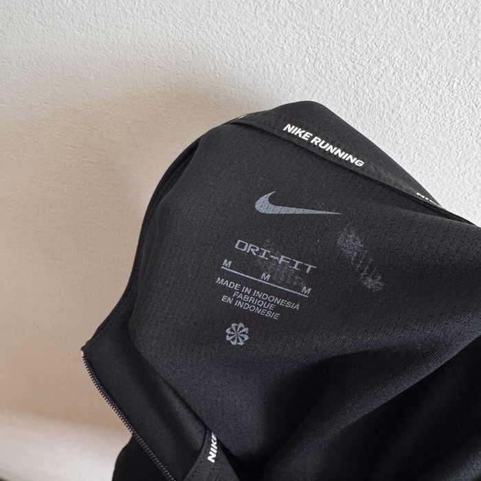 жіноча кофта лонгслів Nike Running M
