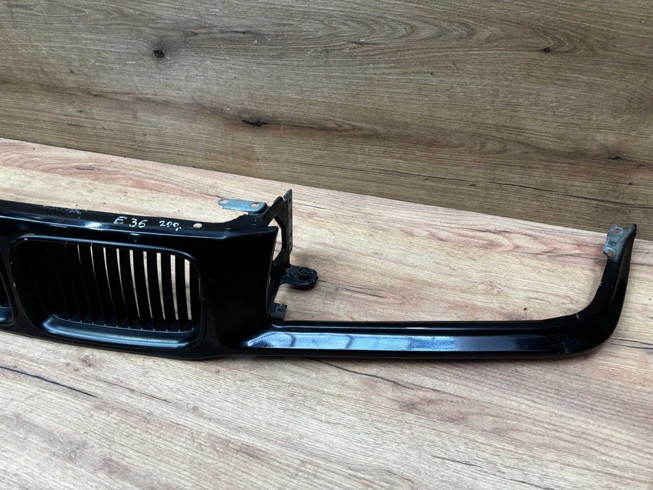 Grill atrapa zderzaka Bmw E36