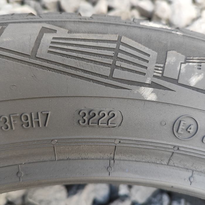 Комплект всесезонних шин Continental 215/55 R18 215*55 18 AllSeasonContact 001886