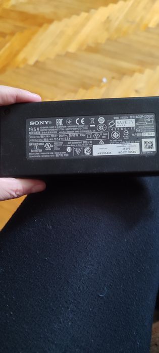 Оригінальний адаптер SONY 19.5 V