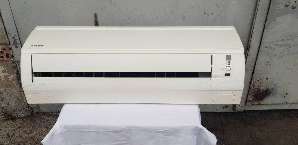 Продаётся б.у кондиционер 9ка Daikin FTYN25LV1B /RYN25LV1B на 25 м.кв.