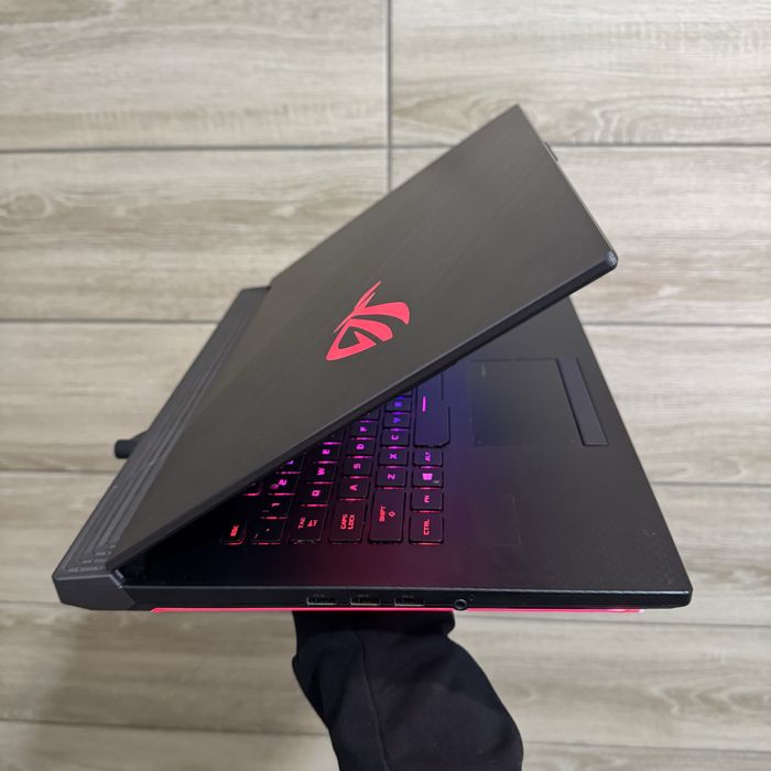 Ігровий ноутбук Asus Rog Strix G15 Rtx 2060, i7 9750, 240Hz