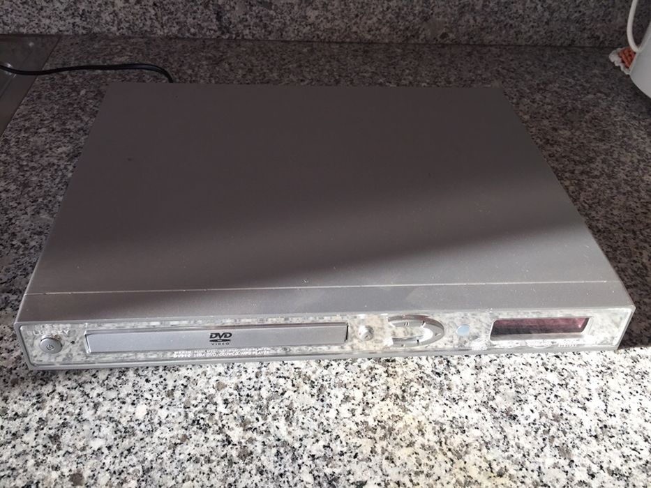 Leitor CDS em bom estado. Entregue em mão