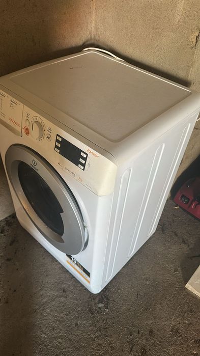 Maquina de lavar roupa e secar