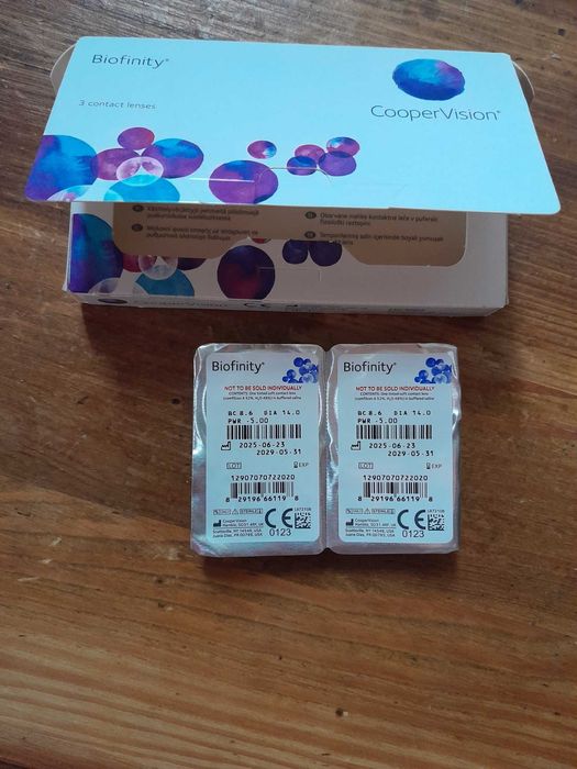 2 soczewki kontaktowe  – 5,0 Biofinity