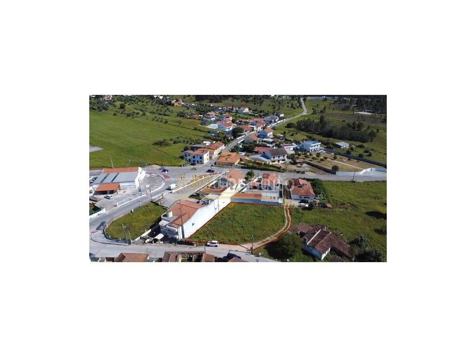 Terreno urbano para construção | Excelente localização — Riachos, Santarém