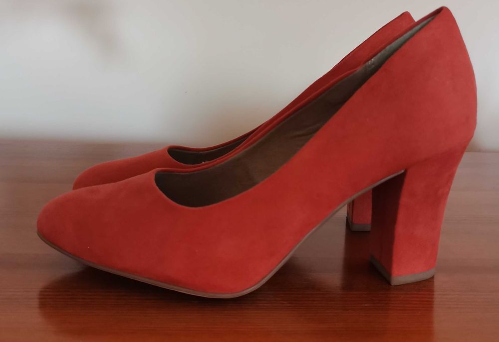 Skórzane nowe buty Tamaris