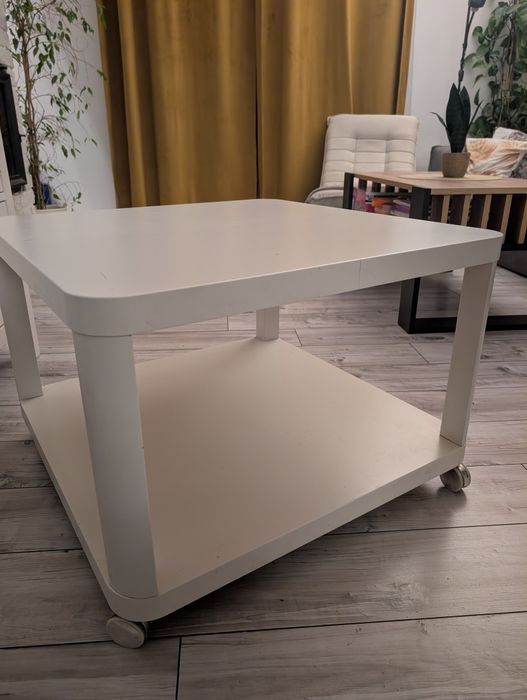 Stolik na kółkach 90 cm