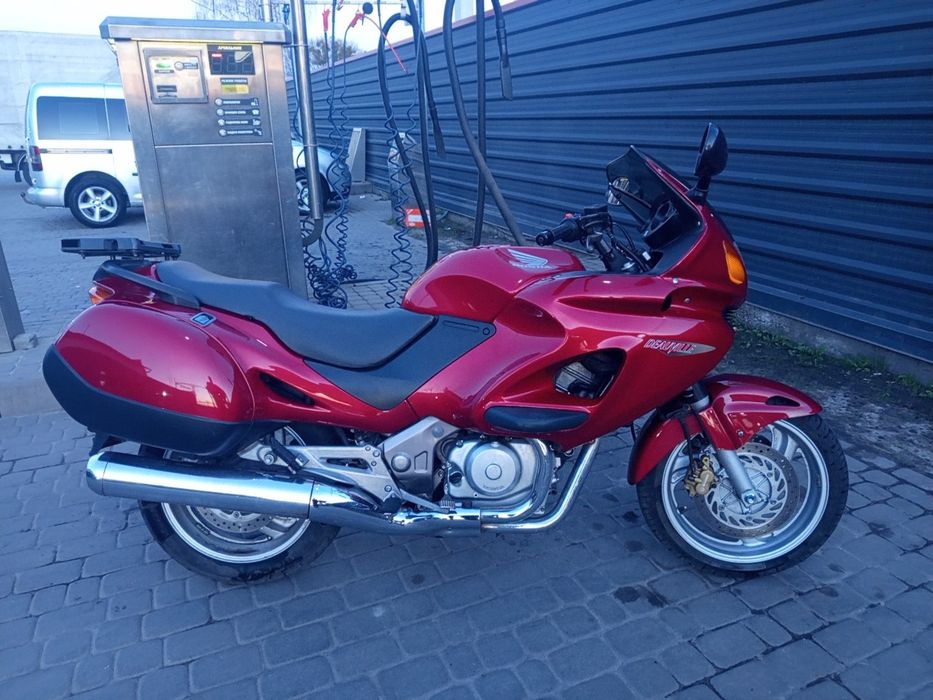 Honda NT 650 Deauville