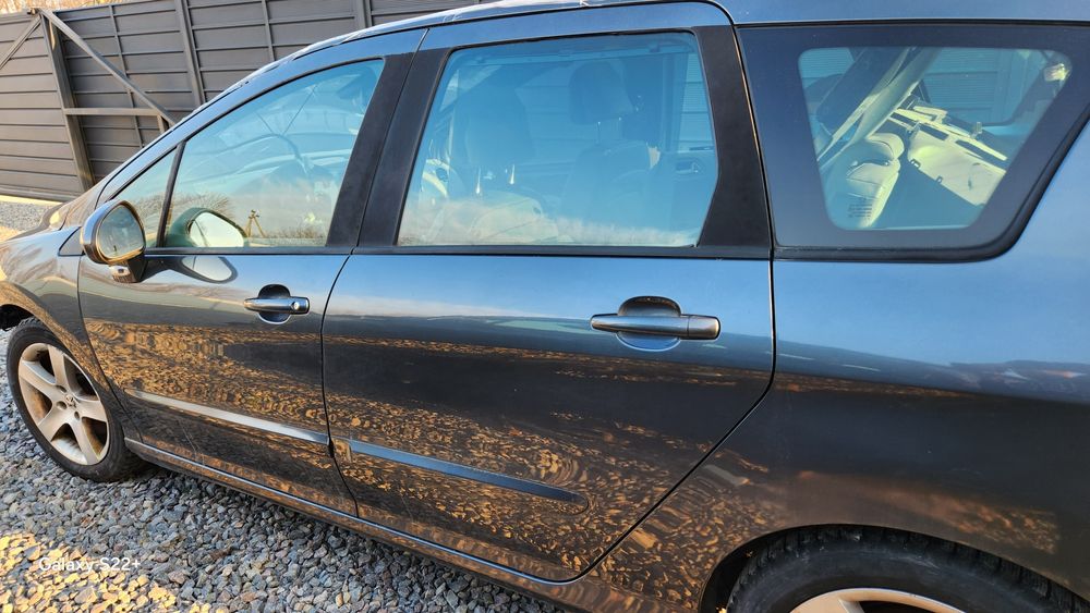 Двері Двери праві ліві передні Peugeot  пежо 308 колір фарби KTPD