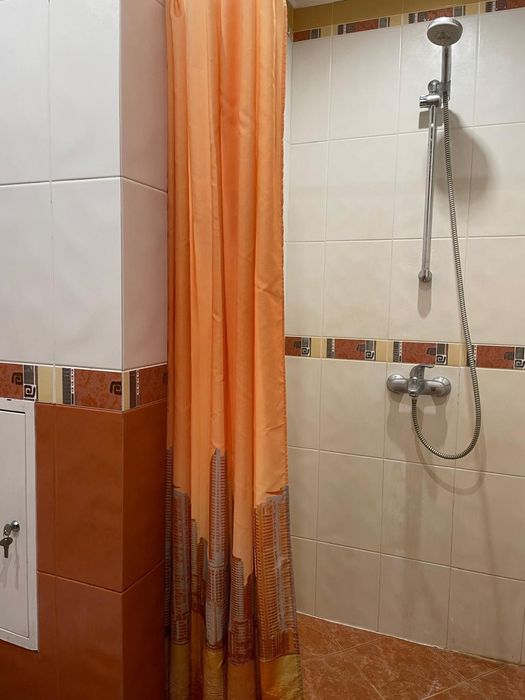 Продаж 3-к кв, ВЛАСНА, 76м2, без посередника.