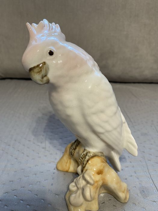Porcelanowa figurka papugi Royal Dux