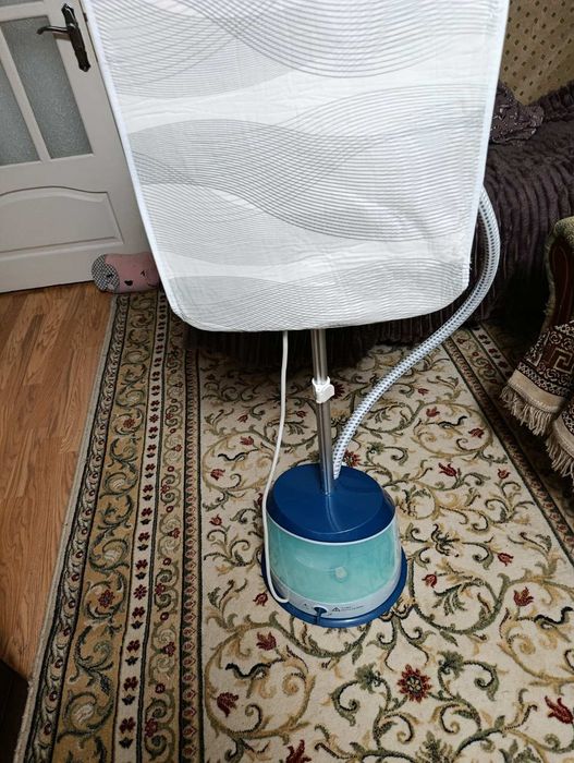 відпарювач Philips Easy Touch Plus
Потужність 1600w
Резер