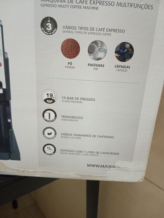 Máquina de café semi-nova Marca: DIMOBILLI