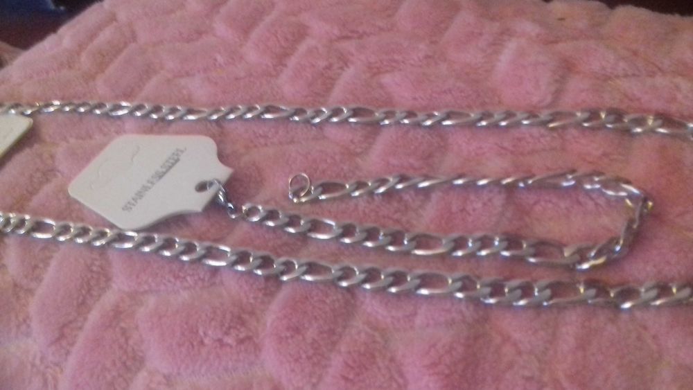 Vendo um conjunto de fio e pulseira de aço