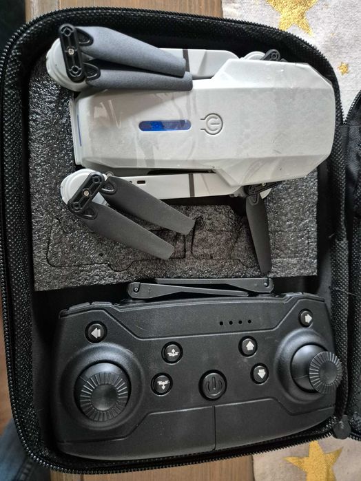 Dron E88 dual kamera HD pilot, sterowanie smartfonem