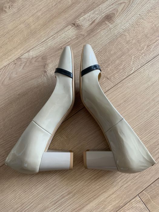 Czółenka buty półbuty Badura beżowe słupek