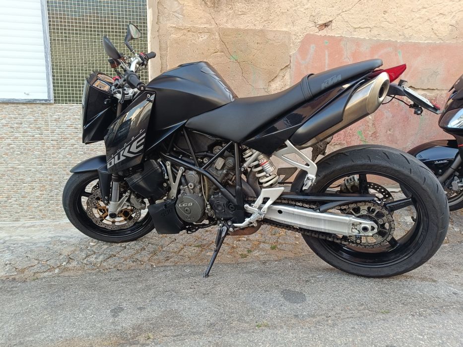 KTM super duke 990 de 2005 de garagem