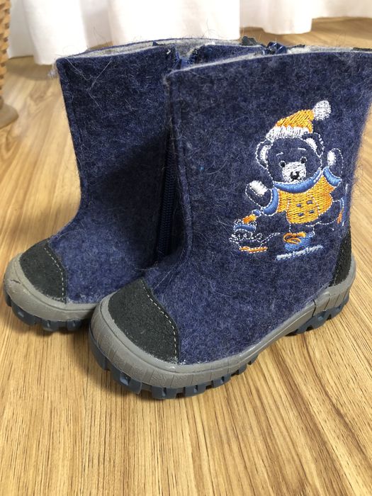 Взутя для хлопчика, валяночки