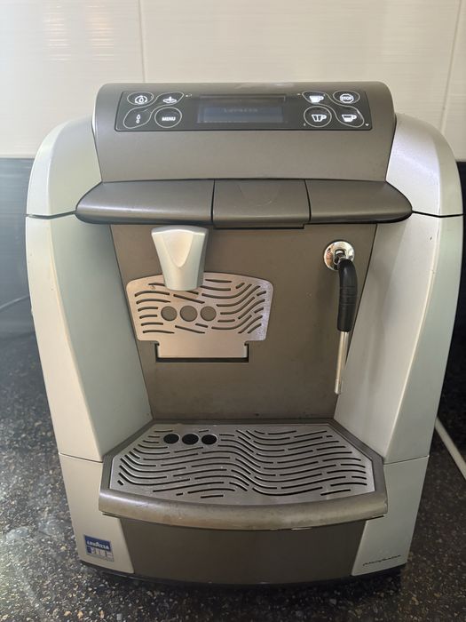 Кавомашина lavazza
