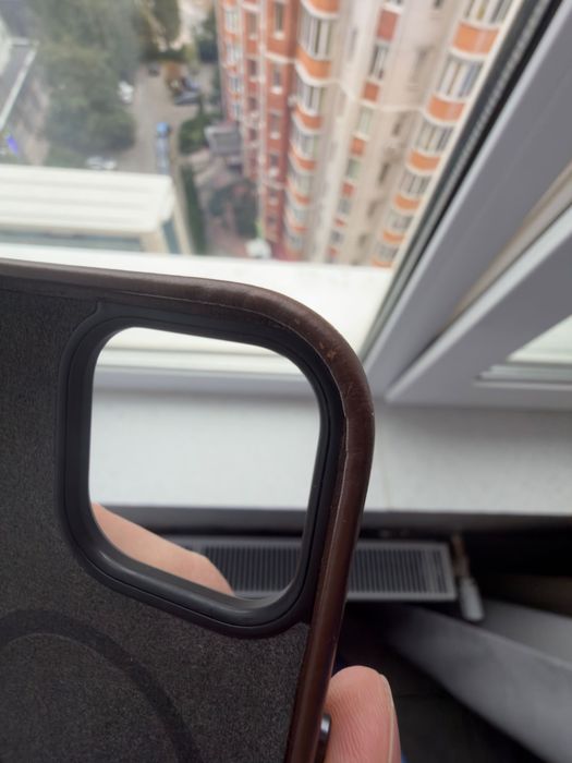 Шкіряний чохол Nomad Traditional Brown для iPhone 16 Pro Max