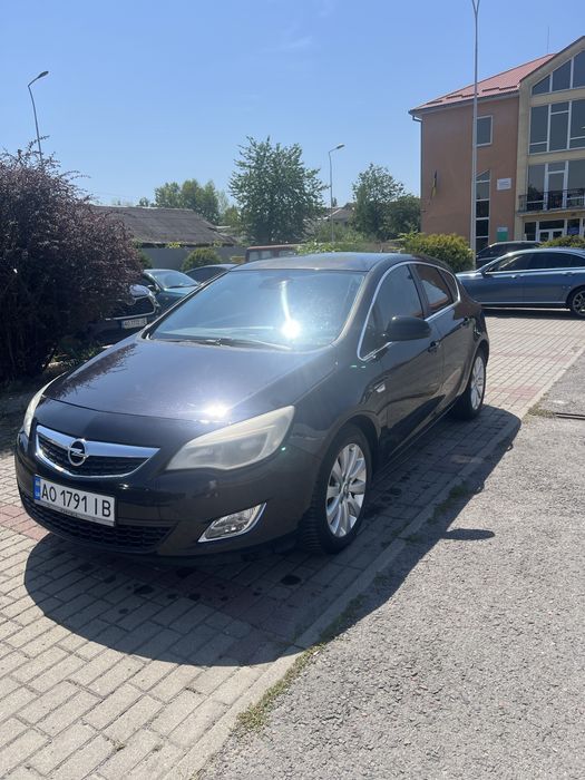 Opel Astra j 1.7cdti 2010