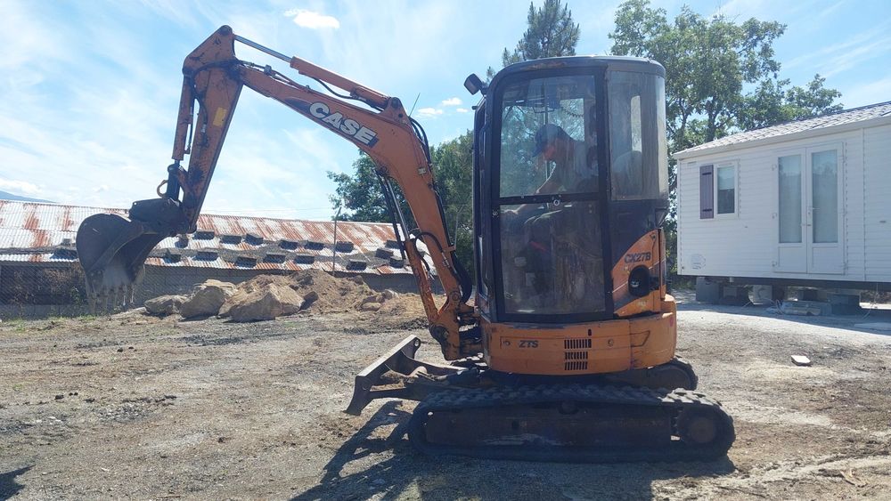 Escavadora de rastos Case cx27