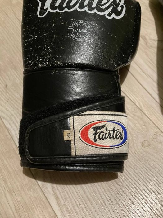 Боксерські рукавиці Fairtex BGV1 Black 12 унцій (бинти в комплекті)