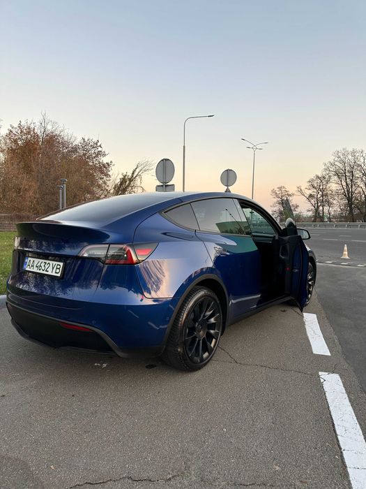 Tesla Y   2020 р    52 тис.км, синя