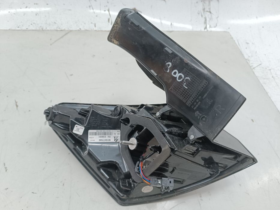 Farolim Stop Direito - PEUGEOT 3008 SUV (M_) | 16 -