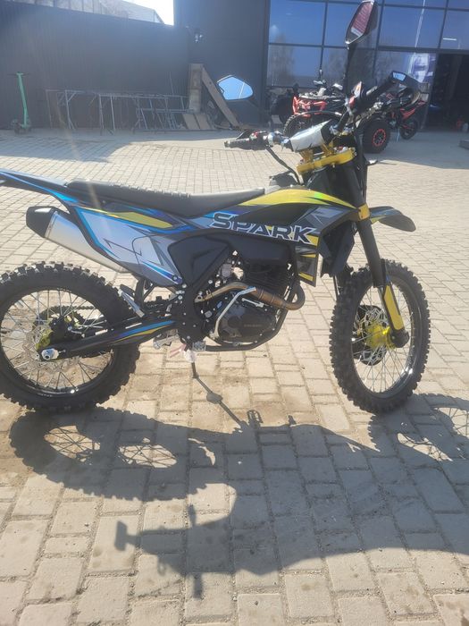 Новий мотоцикл SPARK SP300P-1