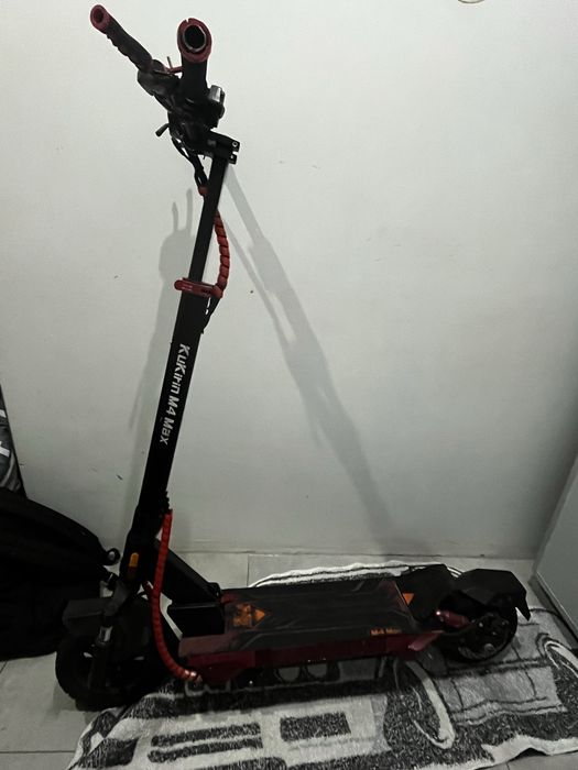 Kukirin M4 MAX z ładowarką