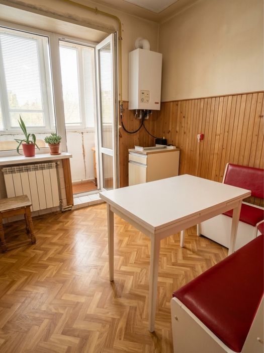 Продається трикімнатна квартира у м Борислав