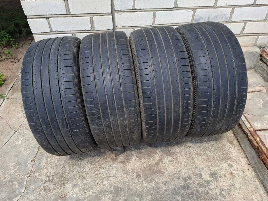 Продам шини для авто Dunlop 245/40 R 19 runflat