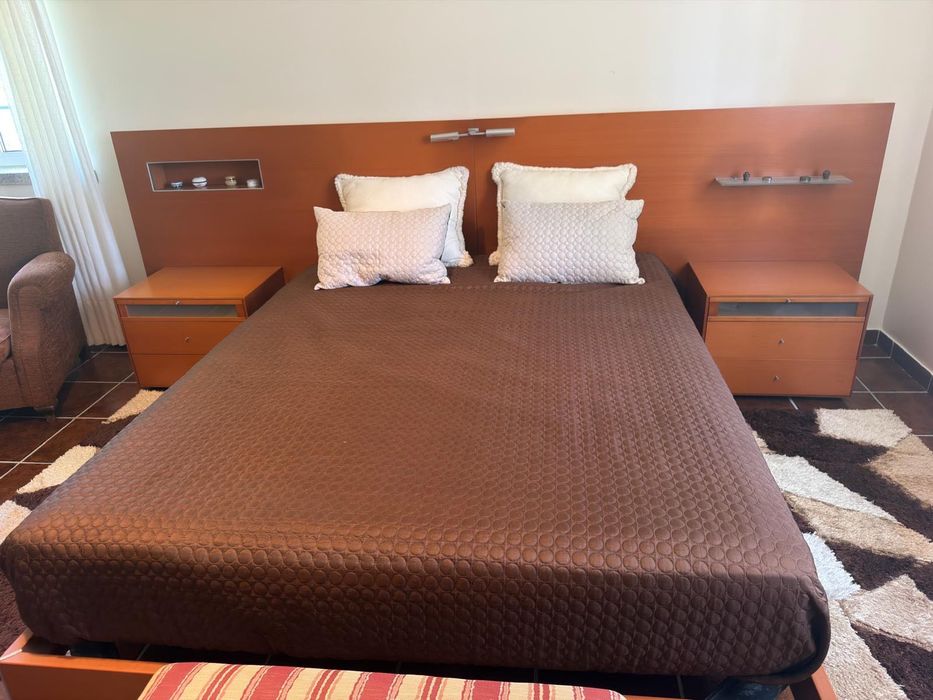 Cama casal com colchão 2.00 x 1.60