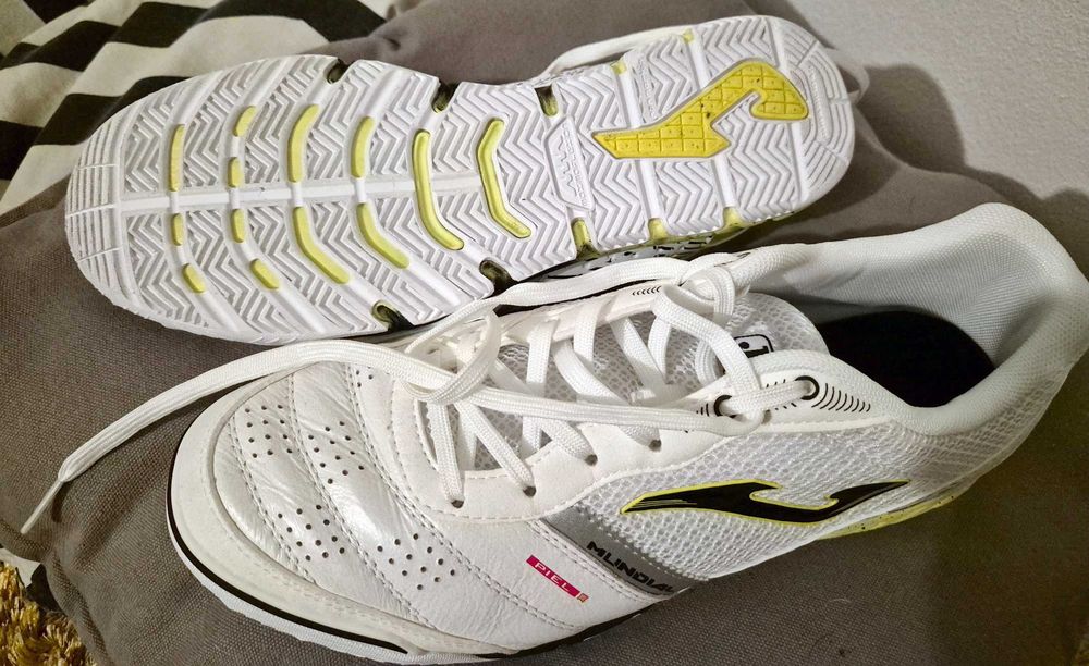 Sapatilha futsal Joma Mundial 45€ em fevereiro