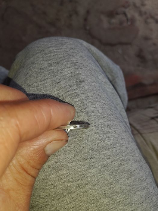 Продам серебряне кільце.