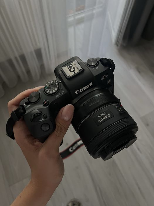 Canon EOS RP + перехідник + обʼєктив 50mm