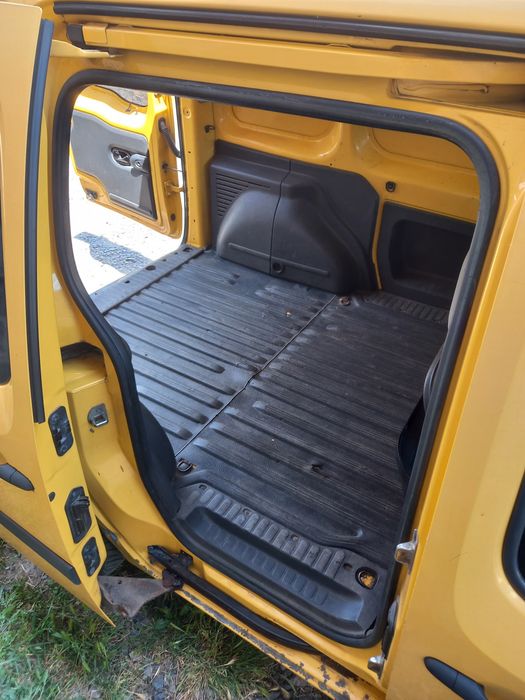 Продам Renault kango ZE 2012