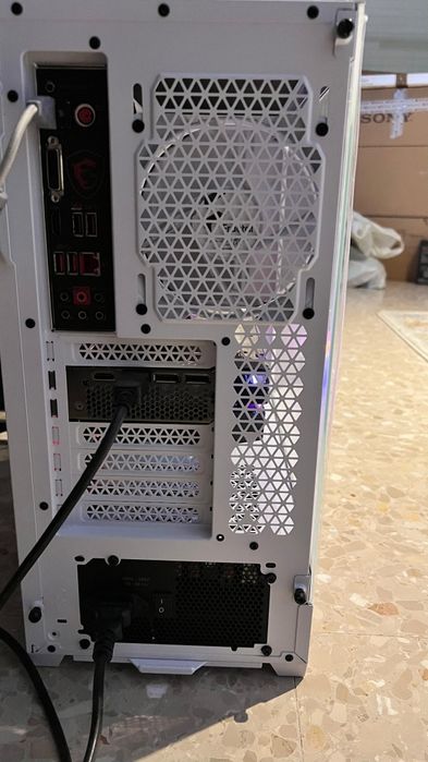 Komputer do gier AMD Ryzen /RTX 3070 Suprim X 8GB /512 GB SSD -M2/28GB RAM DDR4/Windows 10 Home  Stan Jak Nowy