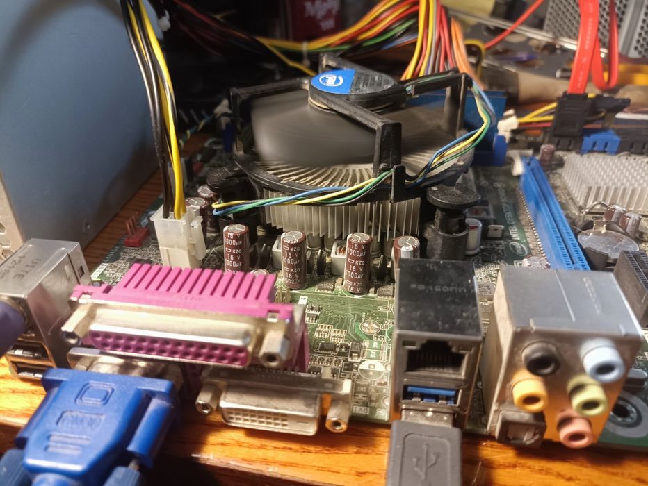 Продам комплект Intel DH61BE + Core i5-2400+ 8gb DDR3 1600