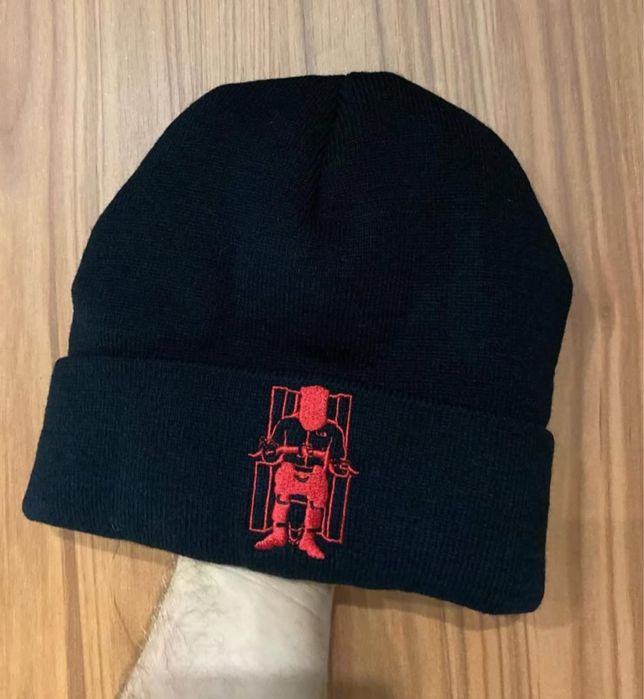 Свитшот guess  кофта гесс поставка вещей худи найк про боксы nike pro