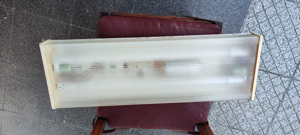 Armadura Led Acrílico  metálica