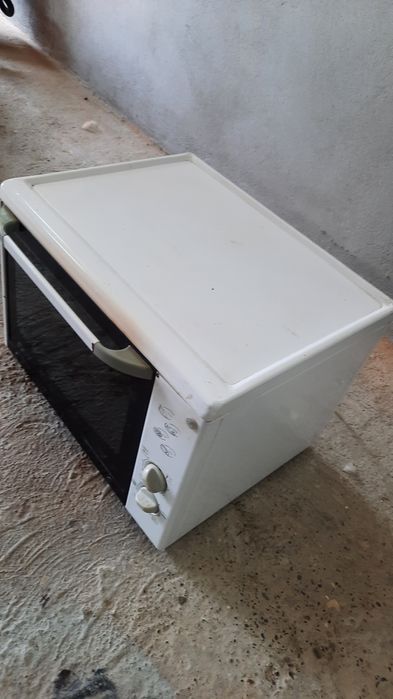 Продам електричну духовку